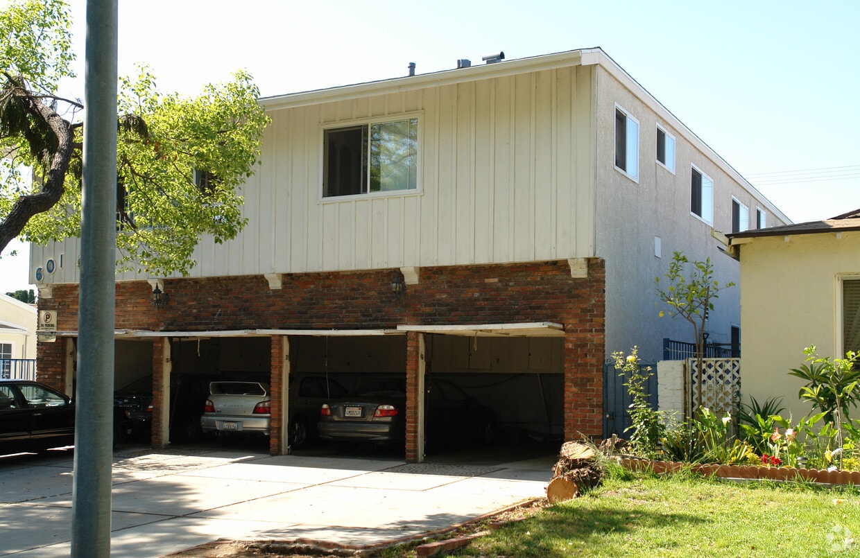 Building Photo - 601 Hawthorne St