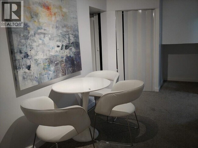 Photo du bâtiment - 2568 The Blvd