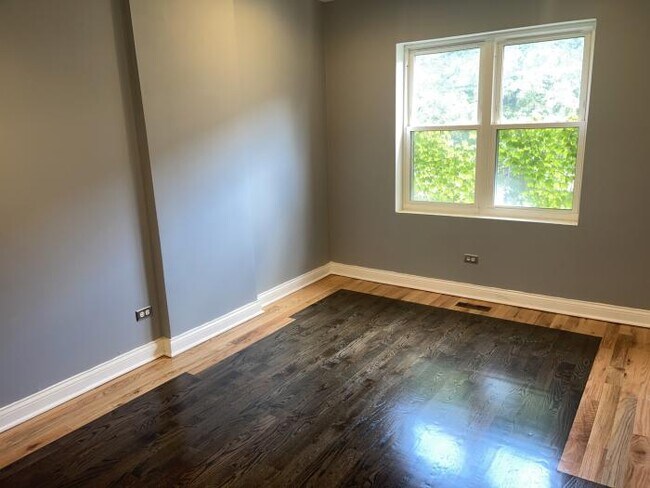 Building Photo - 2 bedroom in Chicago IL 60628