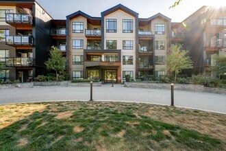 Building Photo - 32690-32614 14 Ave