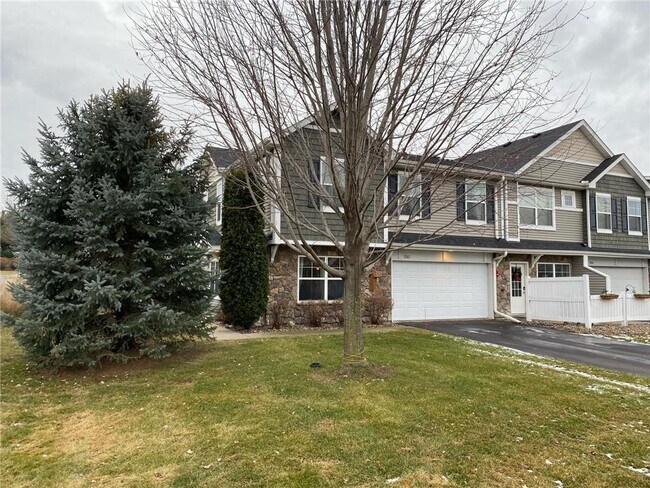Building Photo - 3382 White Pine Way