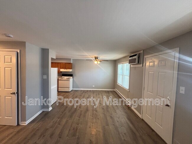 Foto del edificio - 474 W 14th Pl