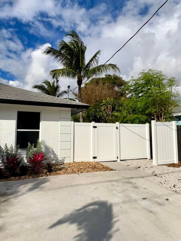 Foto principal - 138 SW 5th Ave
