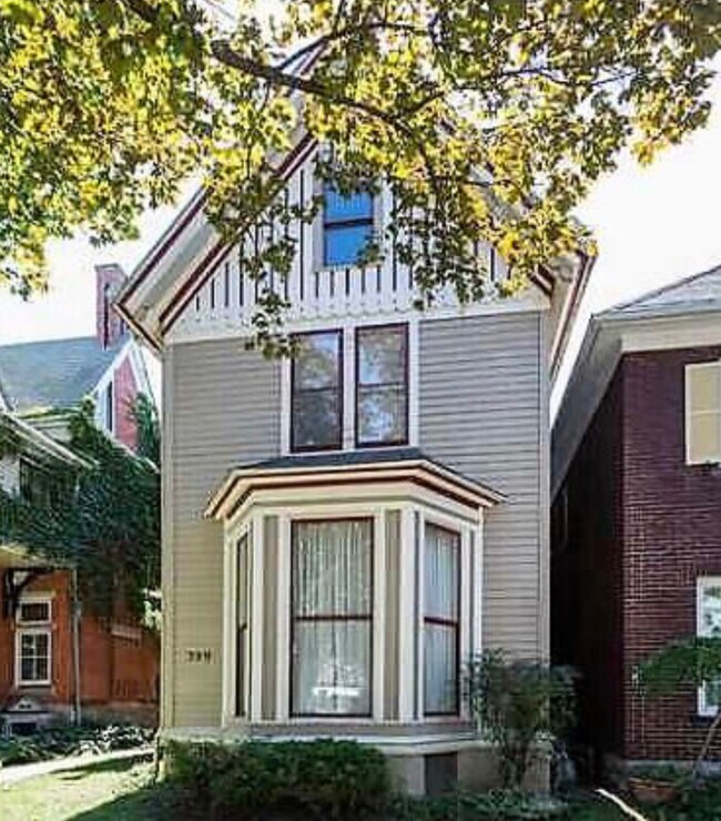 Building Photo - 399 Porter Ave