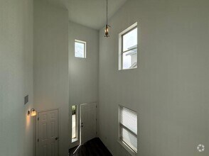 Building Photo - 157 Munk Ln