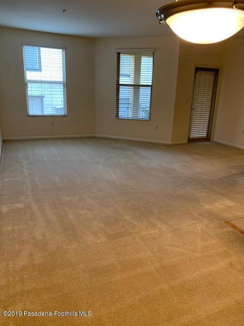 Building Photo - 128 N Oak Knoll Ave