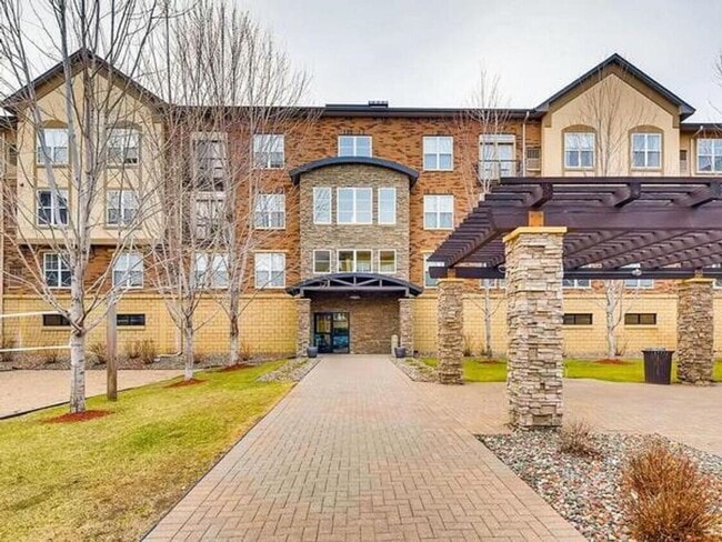 Building Photo - Sparkling Condo in Southwest Station with ...