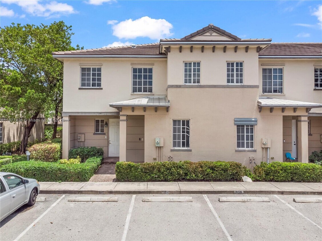 Foto principal - 1968 Freeport Dr