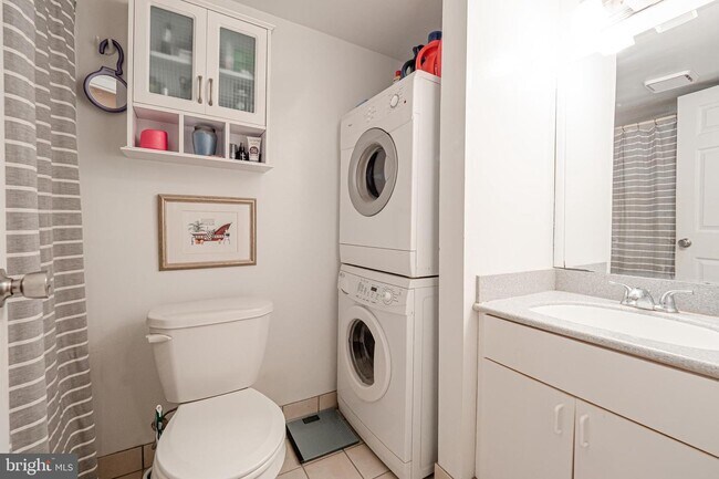 Foto del edificio - 1906 Valley Dr