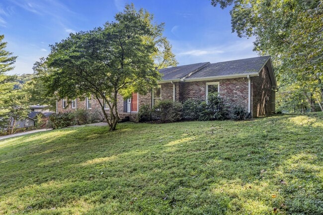 Building Photo - 1105 Chelsey Ct