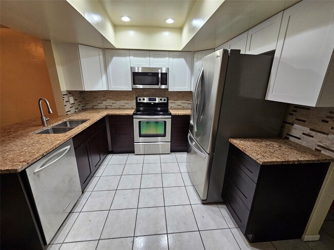 Foto del edificio - 7621 NW 74th Terrace