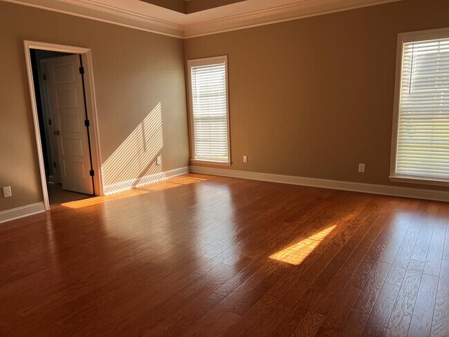 Building Photo - 129 Hillridge Dr