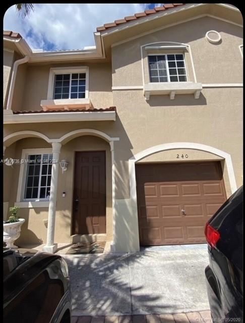 Foto principal - 21125 NW 14th Pl