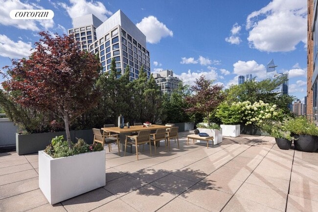 Foto del edificio - 450 W 17th St