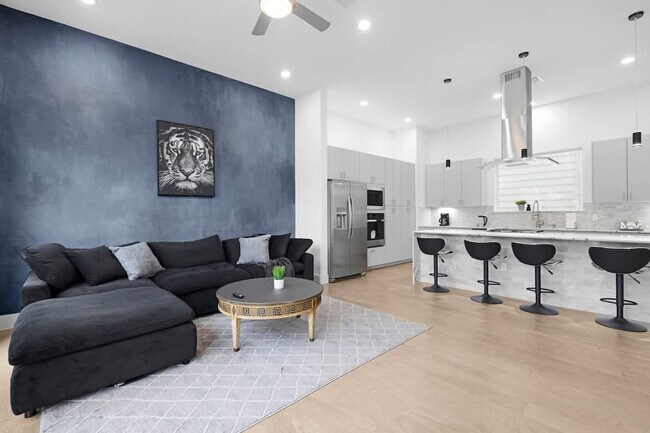 Foto del edificio - 2105 McGowen St