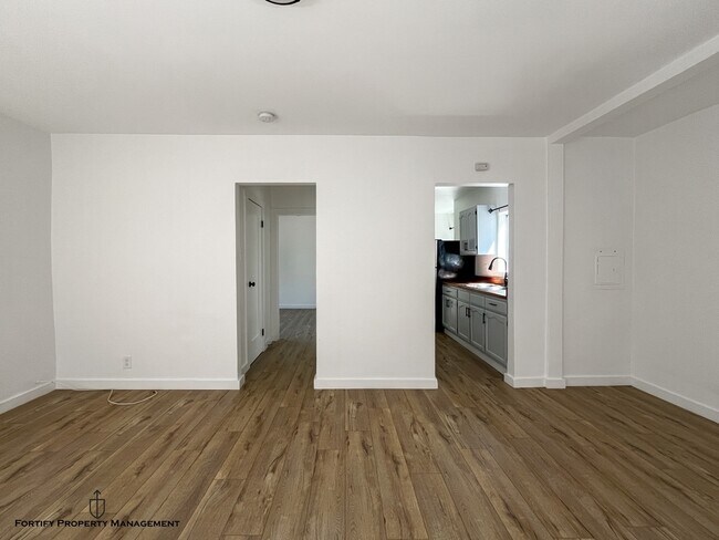 Building Photo - 3956 1/2 W 27th St