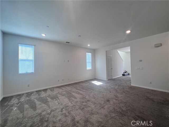 Foto del edificio - 3181 E Mt Rainier Drive