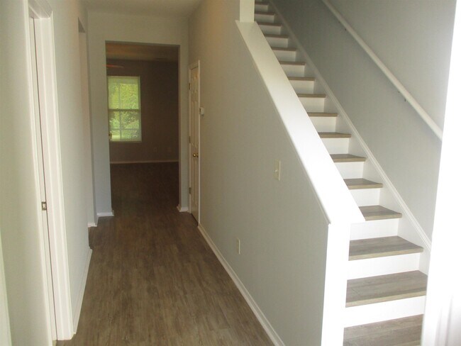 Foto del edificio - 157 Olde Towne Way