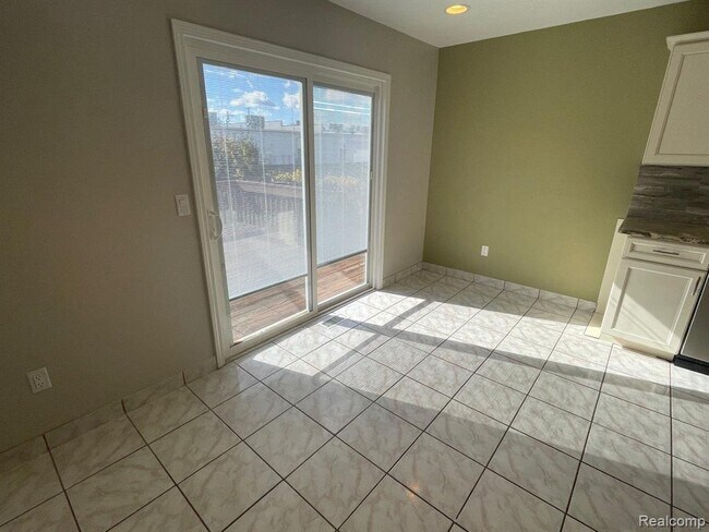 Foto del edificio - 2130 Lindell Rd