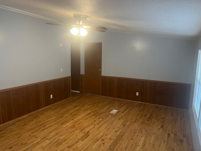 Foto del edificio - 2140 Hickory St