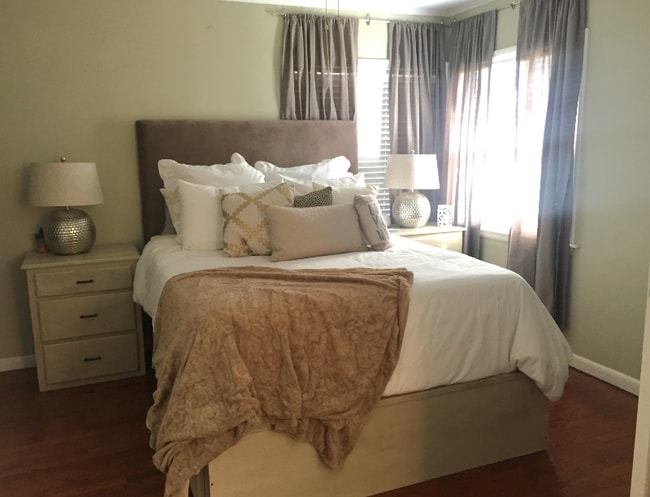 Foto del edificio - 529 Whitham Ave