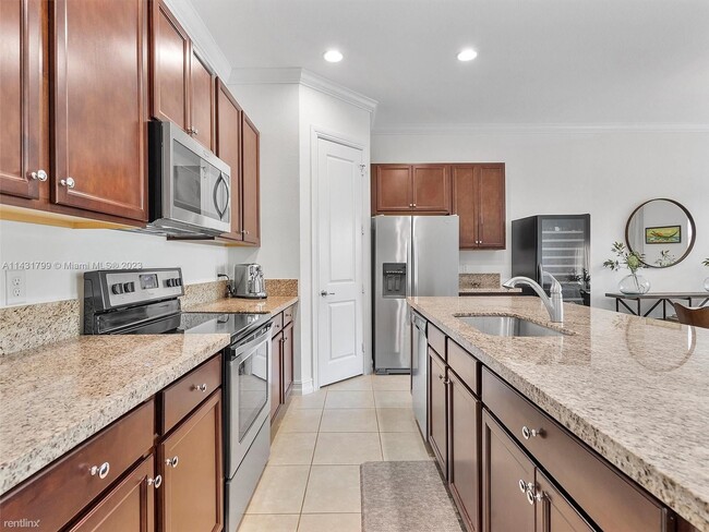 Building Photo - 3 br, 2.5 bath House - 174 SW 127th Ter