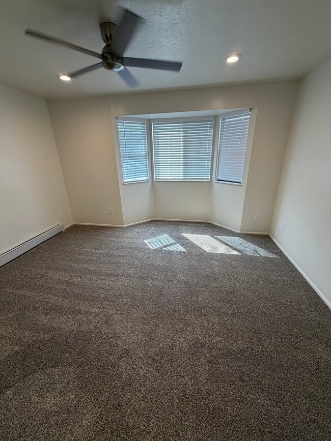 Building Photo - 1158 N 200 W