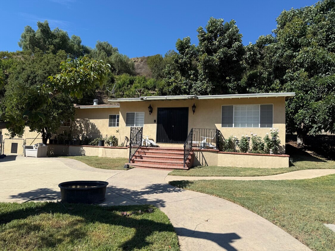 Foto principal - 3021 Grand Ave