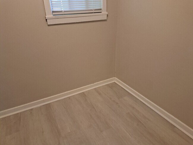 Foto del edificio - Beautiful Two Bedrooms newly renovated