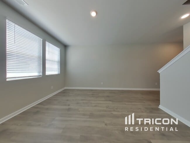 Building Photo - 2400 Kaycee Ct