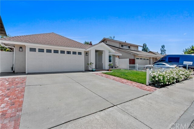 Building Photo - 25532 Oak Leaf Rd