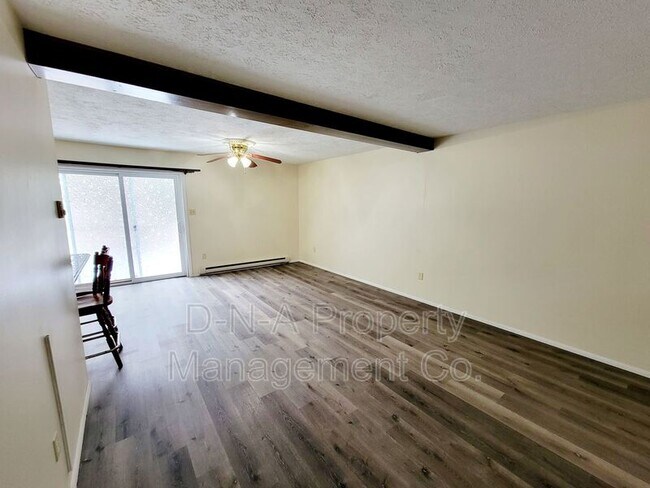 Building Photo - 3109 Evergreen Circle
