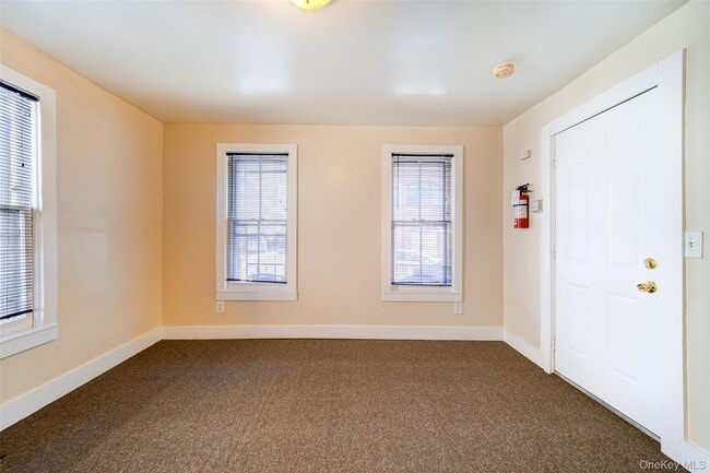 Foto del edificio - 82 Sprague Ave