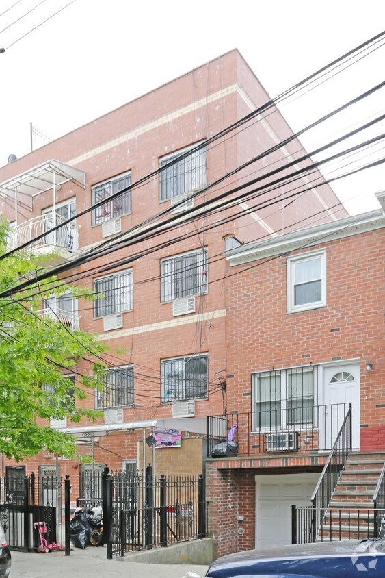 Primary Photo - 10018 40th Rd