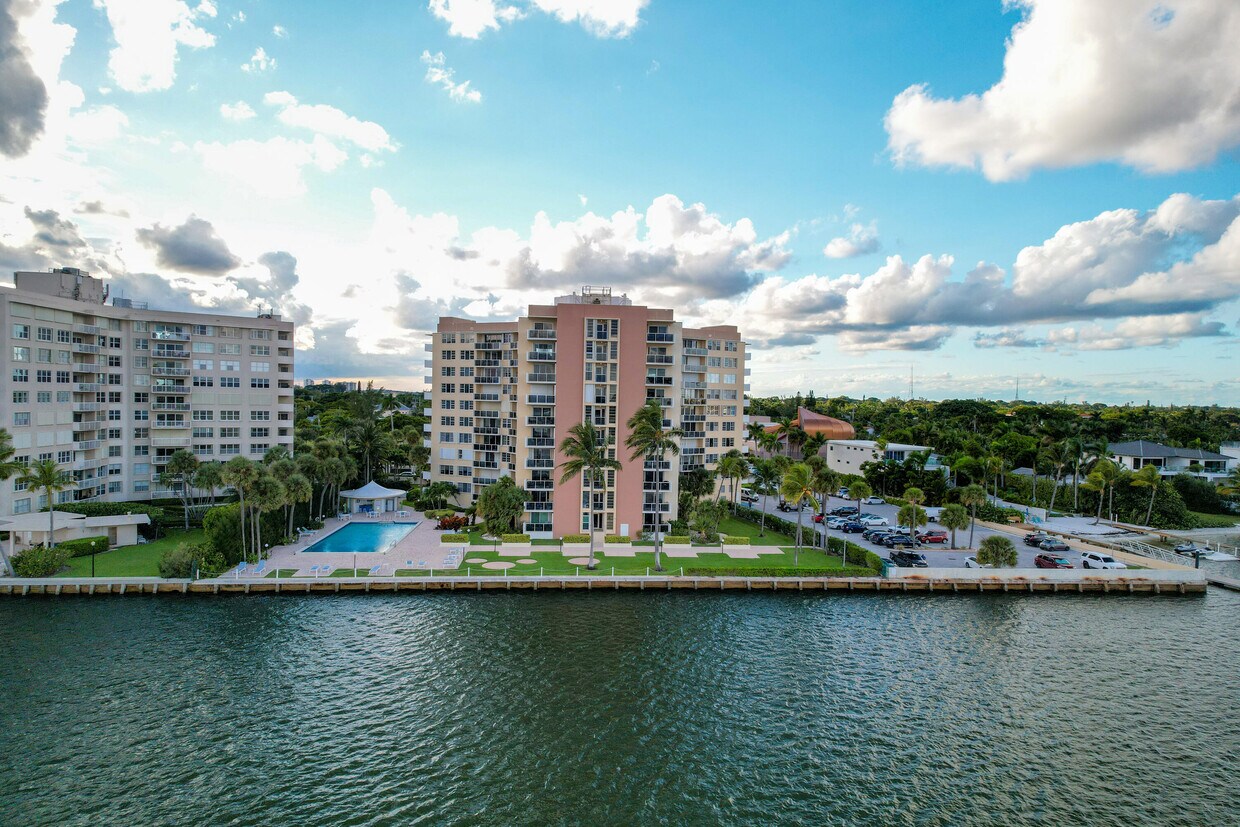 2800 N Flagler Dr Unit 913, West Palm Beach, FL 33407 Condo for Rent