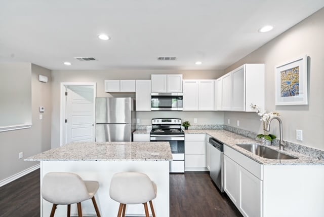 Building Photo - 3407-3425 Brooke Pl