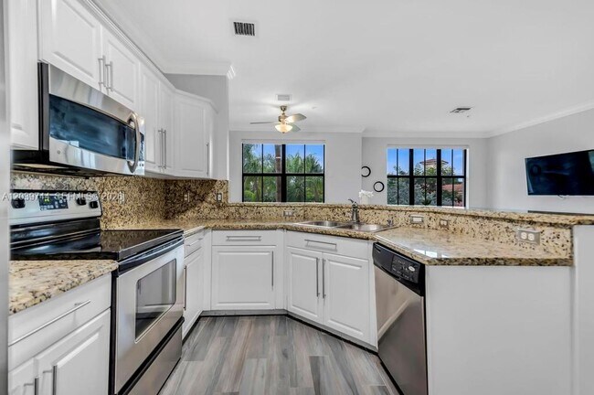 Foto del edificio - 4600 SW 160th Ave