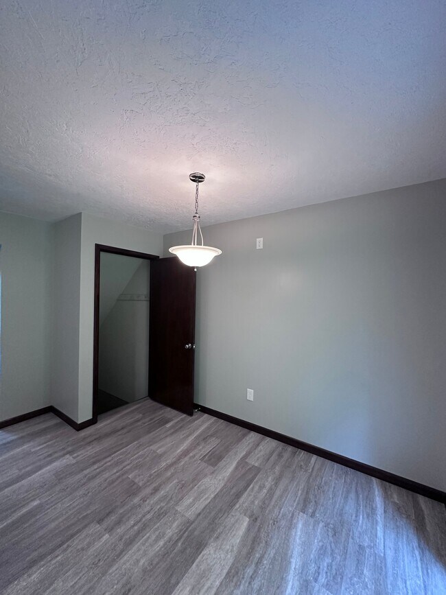 Foto del edificio - 4125 Cooper Rd