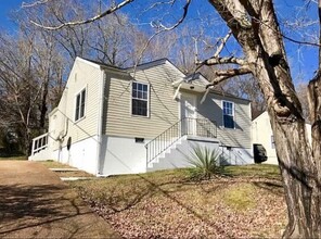 Building Photo - 106 Valley View Cir