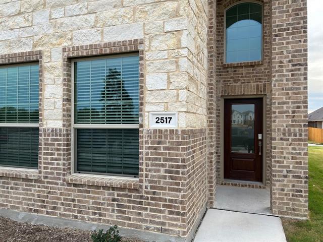 Foto del edificio - 2517 Maplehurst Dr