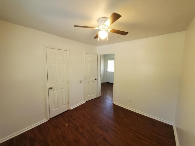 Bedroom - 401 Mineral Wells St