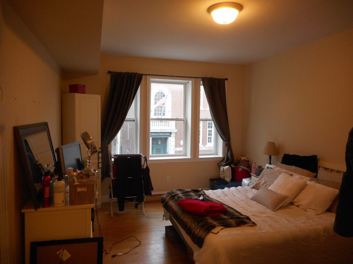 Primary Photo - 43 St Marys St
