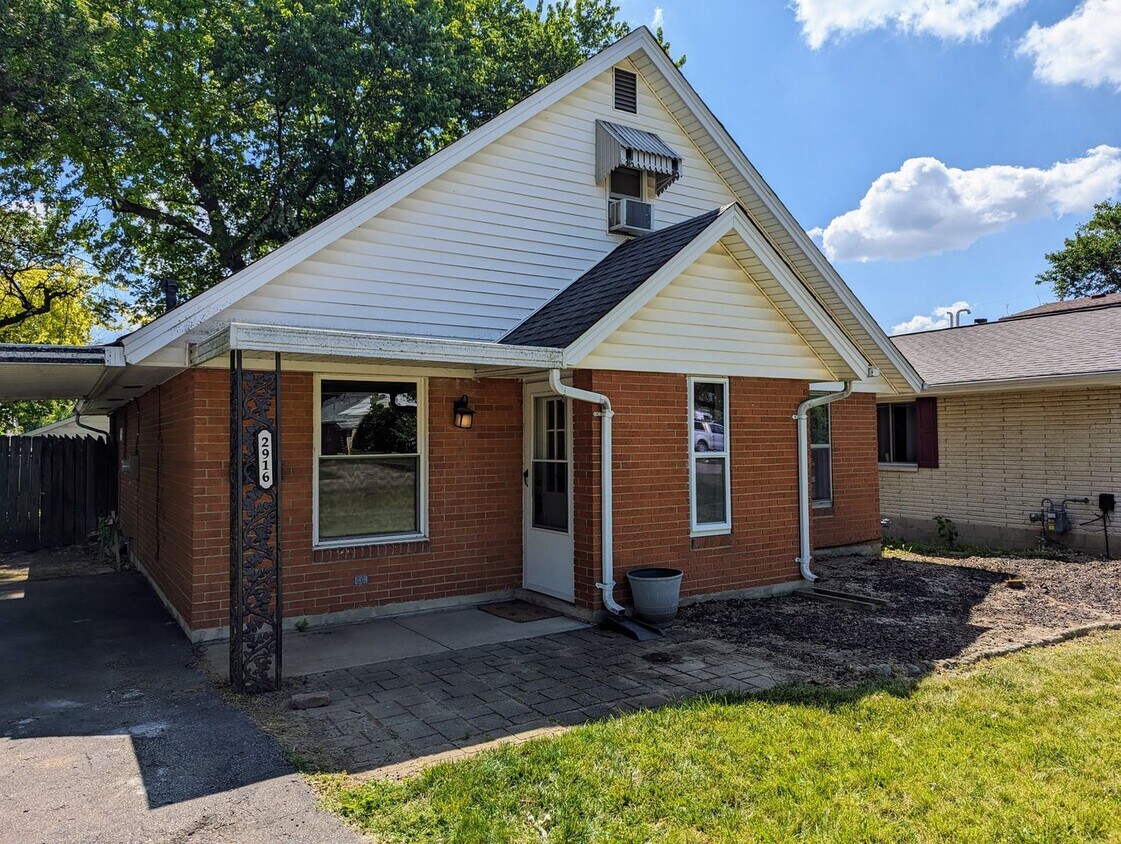 Primary Photo - AVAILABLE NOW - 3 Bedroom Cape Cod in Kett...