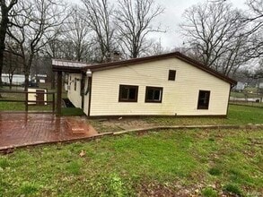 Building Photo - 10537 Cedarwood Rd