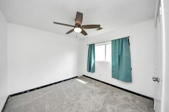 Building Photo - 3827 Dogwood Tr Building Photo - 3827 Dogwood Tr