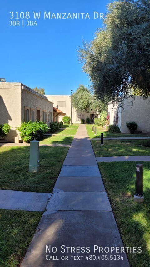 Foto del edificio - Remodeled 3 Bedroom Town Home off 35th Ave...