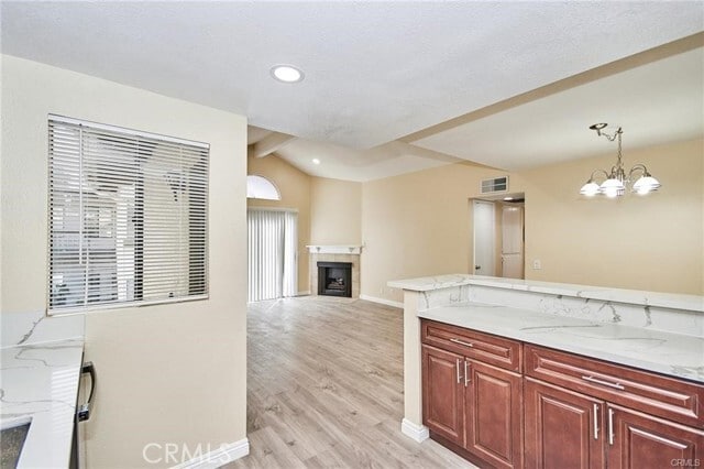 Foto del edificio - 22729 Lakeway Dr