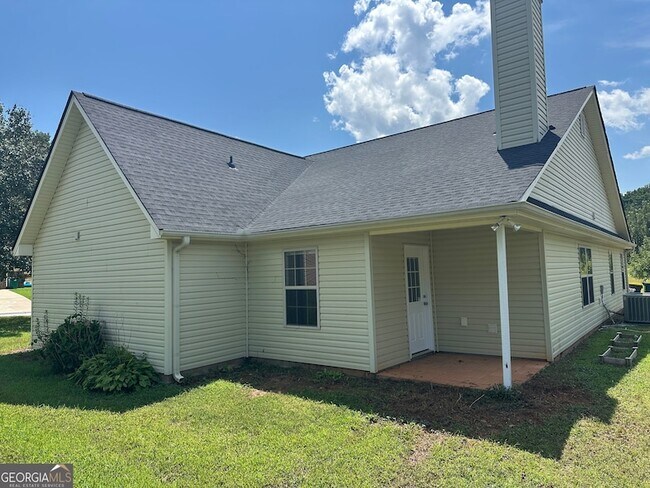 Foto del edificio - 561 Highland Pointe Dr
