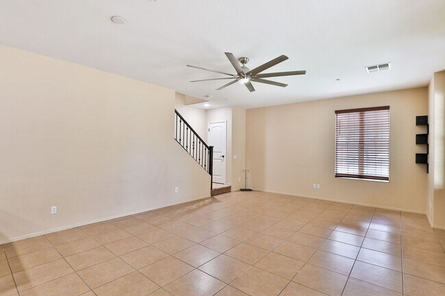 Foto del edificio - 3 bed/2.5 bath Condo in Gilbert’s Lofts in...