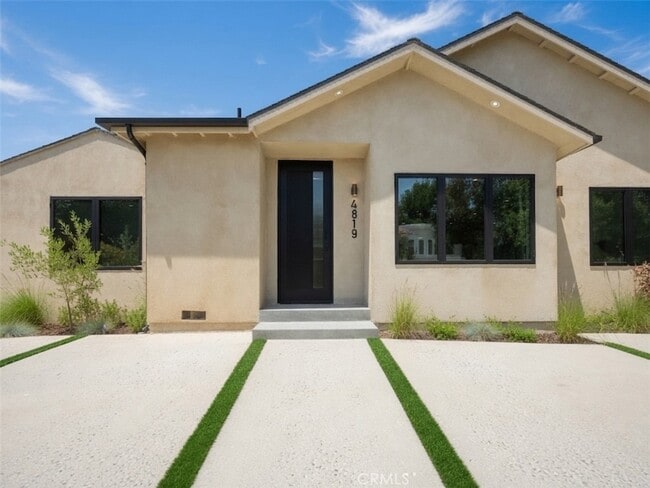 Building Photo - 4819 Genesta Ave